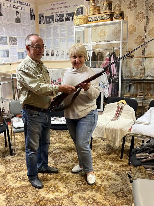 Привез и передал подарки атамана давний друг Амурского казачьего войска доктор медицинских наук, председатель Хабаровской региональной общественной организации «Союз обществ дружбы с зарубежными странами» Салават Сулейманов