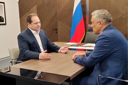 Губернатор ЕАО Ростислав Гольдштейн встретился с сенатором РФ Юрием Валяевым
