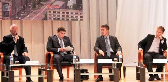 Крайний слева - кандидат юридических наук Александр Соколов, крайний справа - юрист Иван Джуляк.