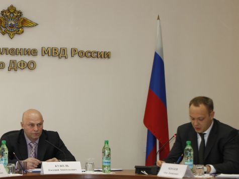 Совещание вел Евгений Кужель (слева) и Олег Черсков. 