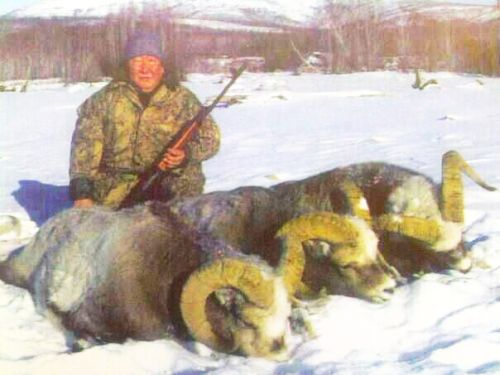 Это фото, на котором, человек похож на главу Якутии, активно обсуждается в Сети.