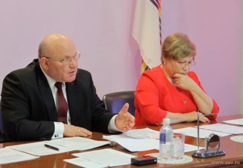 Губернатор ЕАО Александр Винников на заседании совета по улучшению инвестиционного климата. Фото департамента пресс-службы губернатора и правительства ЕАО