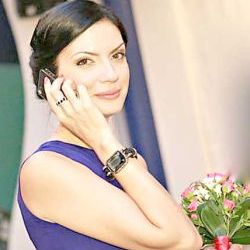 Ю.Стецко, жена С.Стецко, являлась учредителем и гендиректором ООО «Авторешение»