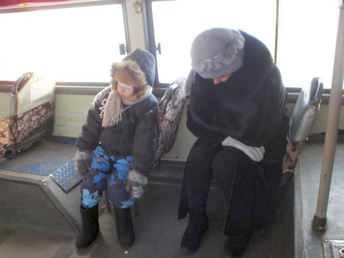 Даже в самые трудные времена для людей в таких местах палатки обогрева создавали