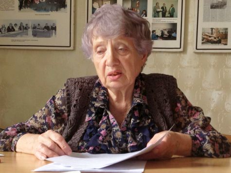 Тамара Бессолицына - главный инициатор восстановления памятника Геннадию Невельскому.