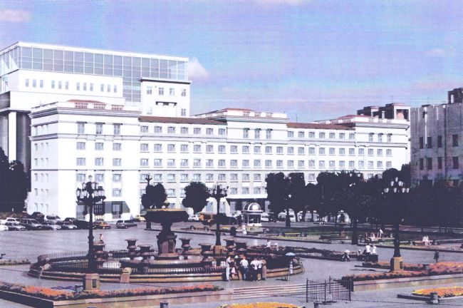 Мечта Шпорта - реконструкцию гостиницы «Центральная» разработал «52-й Центральный проектный институт»./ Нажмите, чтобы УВЕЛИЧИТЬ. (нажмите, чтобы увеличить)