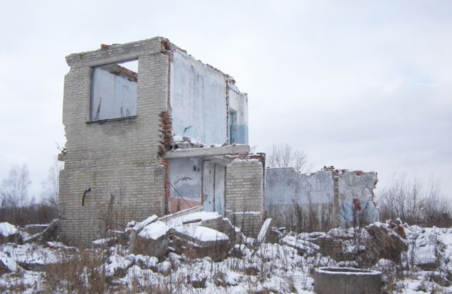 Все что осталось от прудового хозяйства.