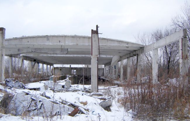 Разрушенное хозяйство.