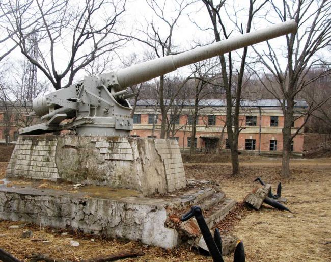 По отношению к памятникам (говорят, День Победы скоро) можно судить и обо всем остальном