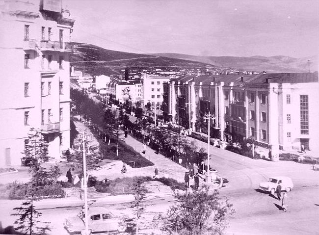 Магадан. Перекресток ул. Ленина - Карла Маркса.