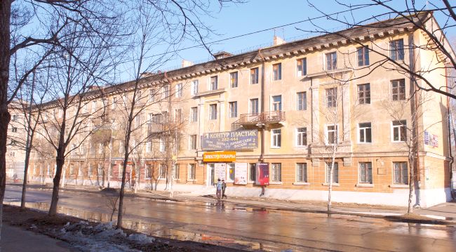 Комсомольск-на-Амуре, ул. Вокзальная, №47. Бывшее Управление Нижне-Амурского ИТЛ.