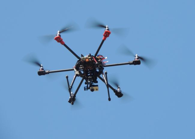 Гексакоптер в работе. Фото Юрия Гафарова