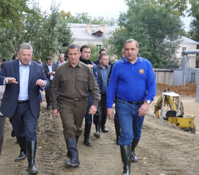 Вячеслав Шпорт, Юрий Трутнев и Владимир Пучков - решают проблемы на ходу