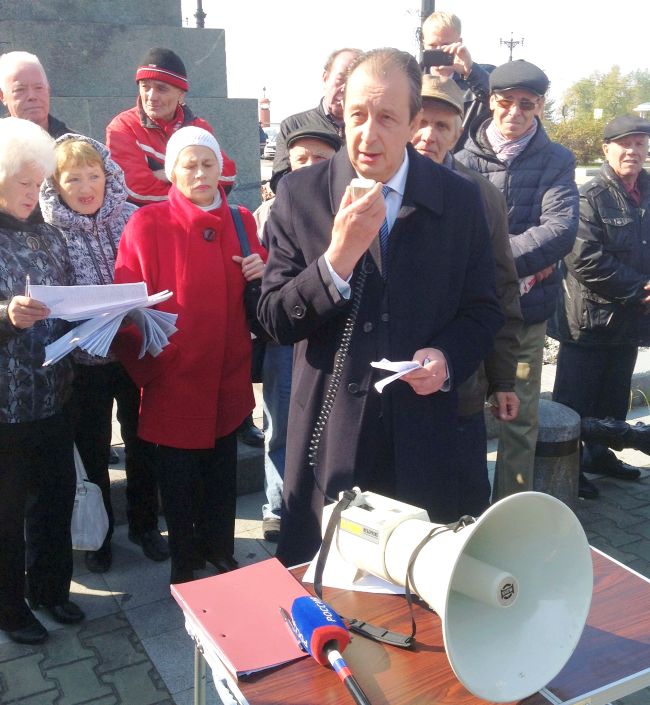 Заместитель мэра Сергей Афанасьев тоже был дачником