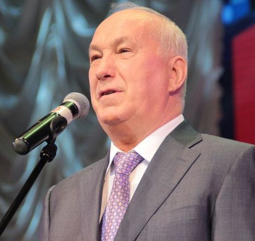 Когда Александр Соколова спросили: «Почему нет положительного решения городской думы?», он ответил: «Меня попросили притормозить...»