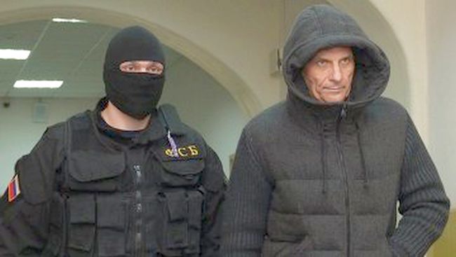 Губернатор Хорошавин (справа). Фото РИА Новости. Евгений Биятов