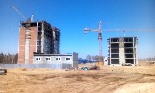 Дома строятся (нажмите, чтобы увеличить)