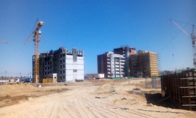 Некоторые дома почти готовы (нажмите, чтобы увеличить)