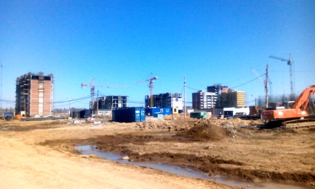 Копают котлован (нажмите, чтобы увеличить)