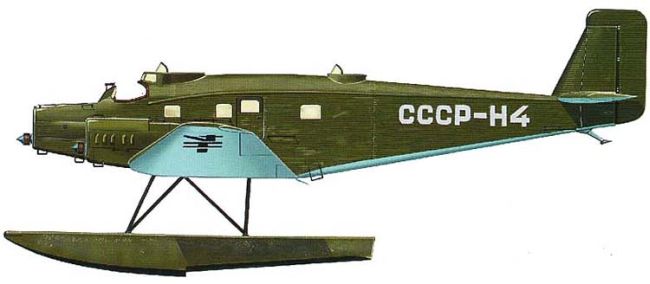 Юг-1 - пассажирский лайнер Полярной авиации. (c) Золотов