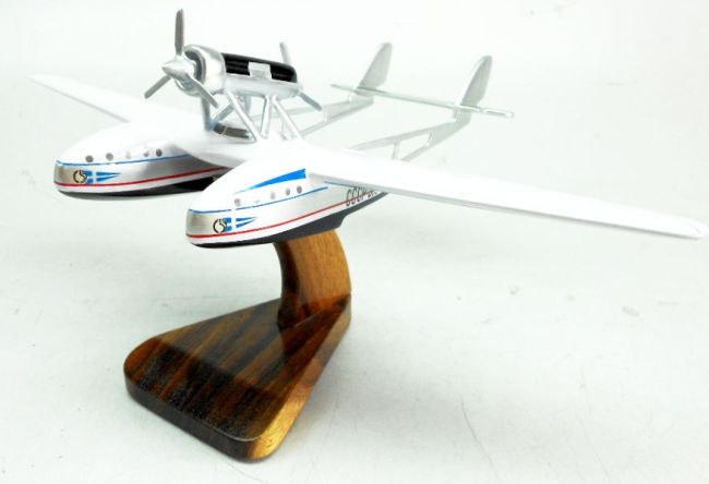 «Савоя С.55» с бортовым номером «СССР Л 840» 1933 года постройки, самый первый самолет, купленный СССР в Италии за золото (макет)