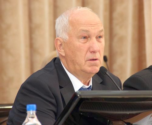 Мэр Хабаровска Александр Соколов встал на сторону застройщика и стал комментировать в их пользу, до решения суда