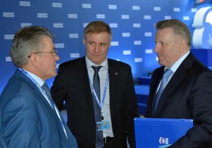 Сенатор от Хабаровского края Виктор Озеров, вице-спикер краевой думы Сергей Луговской и губернатор края Вячеслав Шпорт (слева направо). er.ru