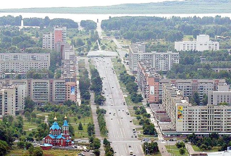 Вид сверху на стелу.