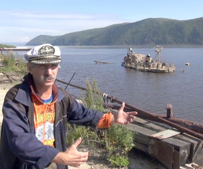 Капитан Валентин Курленко