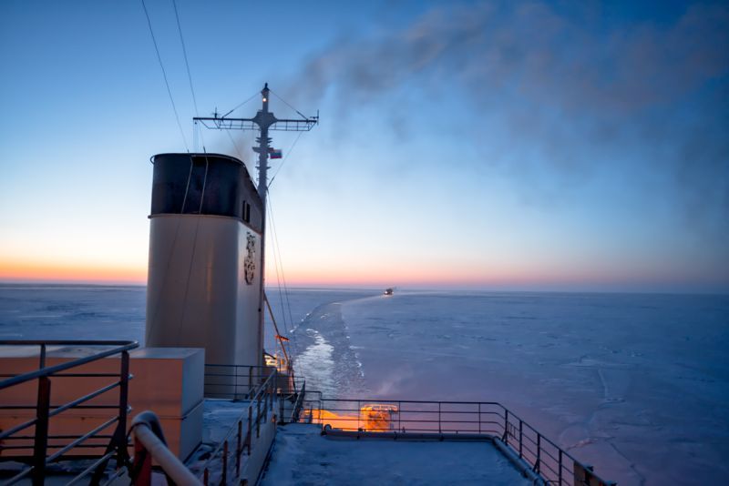 На выходе из Чаунской губы (порт Певек)