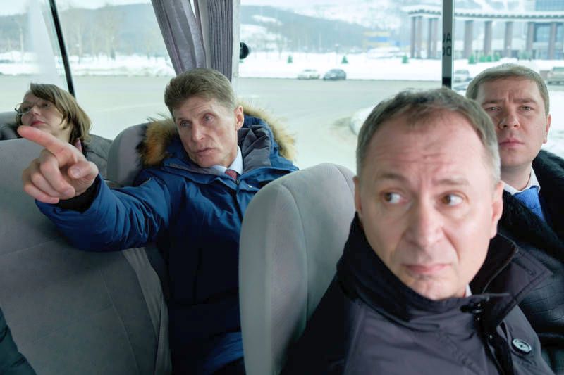 Губернатор Сахалина Олег Кожемяко показал чиновникам Южно-Сахалинск.