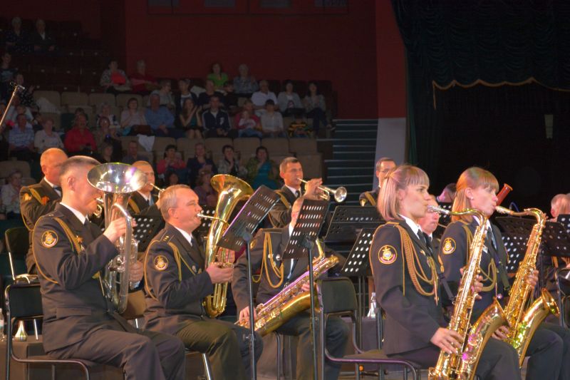 Первые выступления военных музыкальных коллективов Восточного военного округа состоялись в рамках VI Международного военно-музыкального фестиваля «Амурские волны»