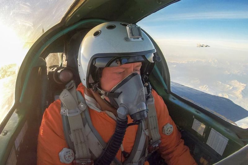 Групповые полёты истребителей-перехватчиков МиГ-31