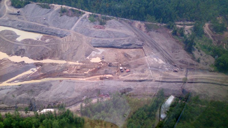 Эта грязь попадает на икрометы реки Тумнин