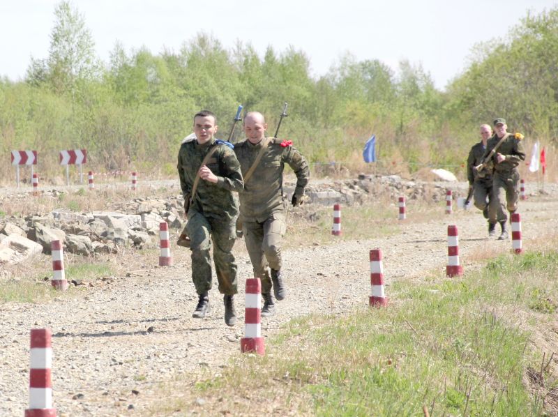 В ходе  Всеармейского этапа конкурса «Снайперский рубеж-2018» конкурсанты состязались в дисциплине «Снайперский биатлон»