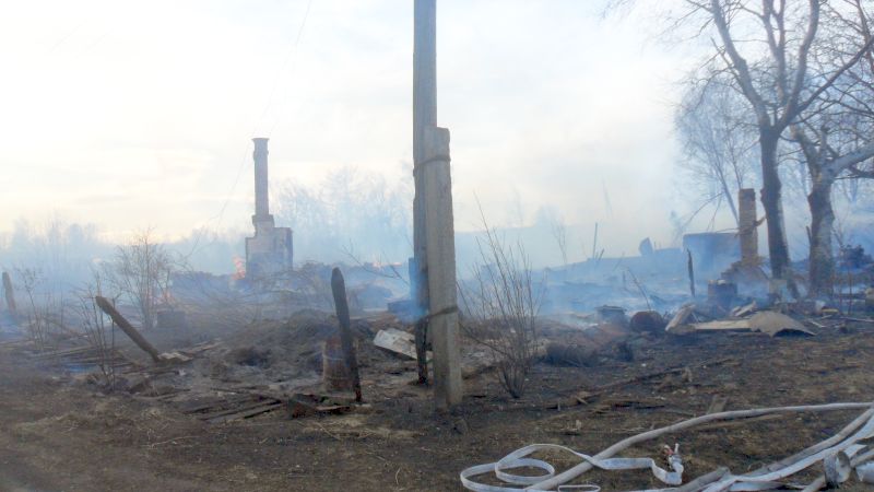 Поселок Бяудэ Советско-Гаванского района Хабаровского края горит