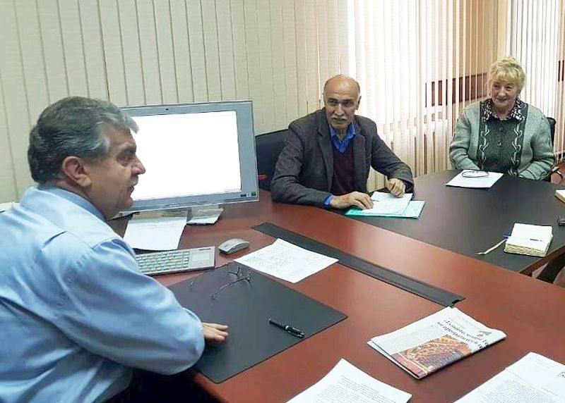 На приёме у министра культуры Хабаровского края Александра Федосова (слева) с Виталием Краснером (в центре), избранным 29 декабря 2018 года на должность председателя Хабаровского регионального отделения Союза писателей России.