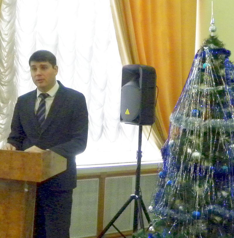 Роман Коваленко последние пять лет был главой Некрасовского поселения Хабаровского района с населением в двенадцать тысяч человек. И за эти пять лет превратил село Некрасовку в довольно респектабельное поселение