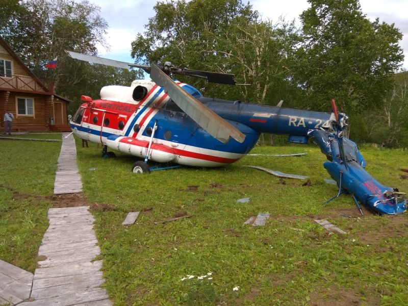 Следователями продолжается проверка по факту жесткой посадки Ми-8 на Камчатке