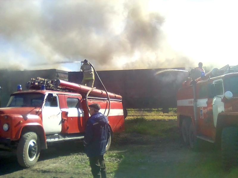 На Транссибе в ЕАО загорелся уголь в вагонах