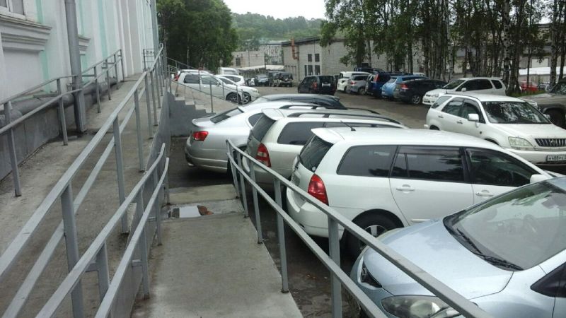 На ж/д вокзале в Ванино пандус атакован.