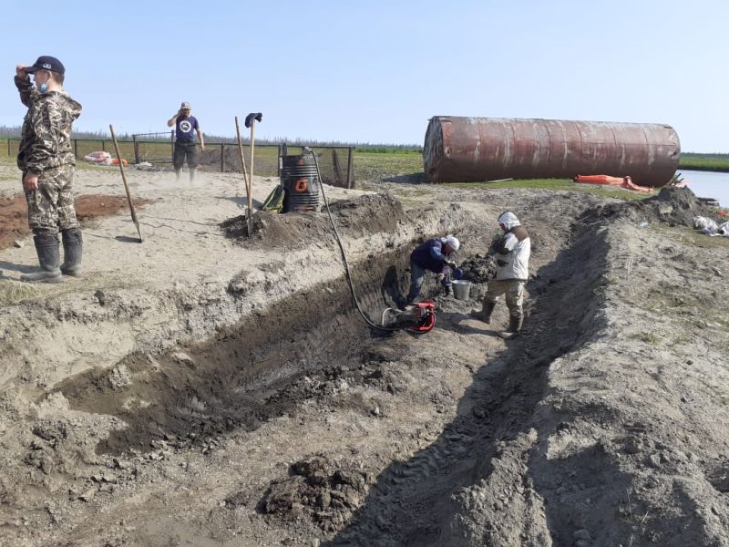 В селе Аргахтах Якутии полностью завершены работы по ликвидации разлива дизельного топлива