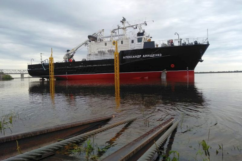 В Благовещенске спущен на воду построенный для Тихоокеанского флота большой гидрографический катер «Александр Анищенко»