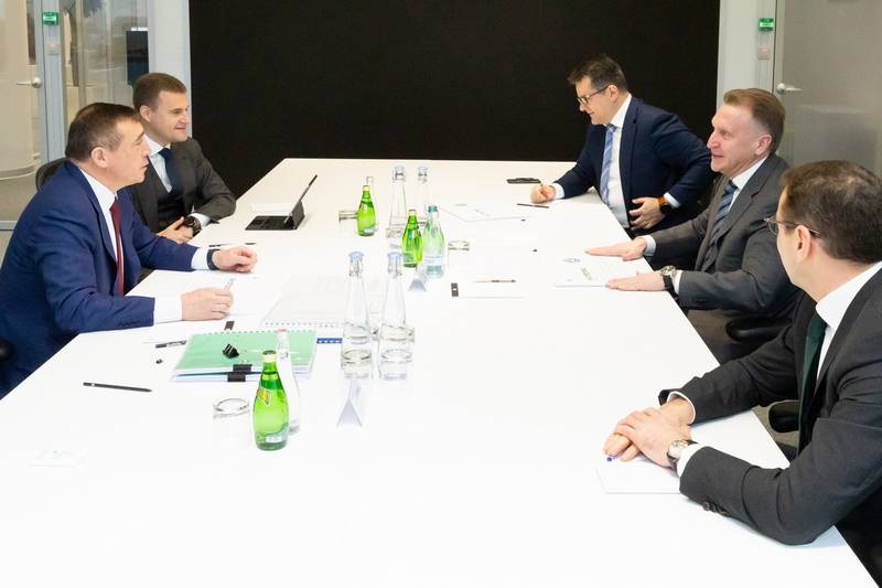 Игорь Шувалов обсудил с Валерием Лимаренко и Алексеем Чекунковым комплексное развитие городов Южно-Сахалинской агломерации