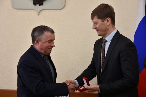 «За активную работу на выборах» I степени награжден Василий Агуленко.