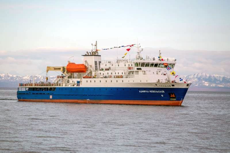 «Адмирал Невельской» прибыл на Сахалин