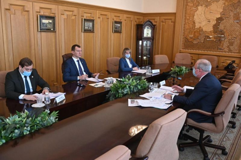 Губернатор Хабаровского края встретился с гендиректором АО «ВаниноТрансУголь»