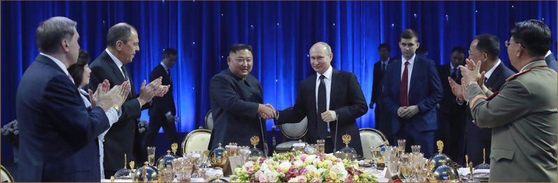 Банкет от начала до конца прошел в дружественной обстановке.