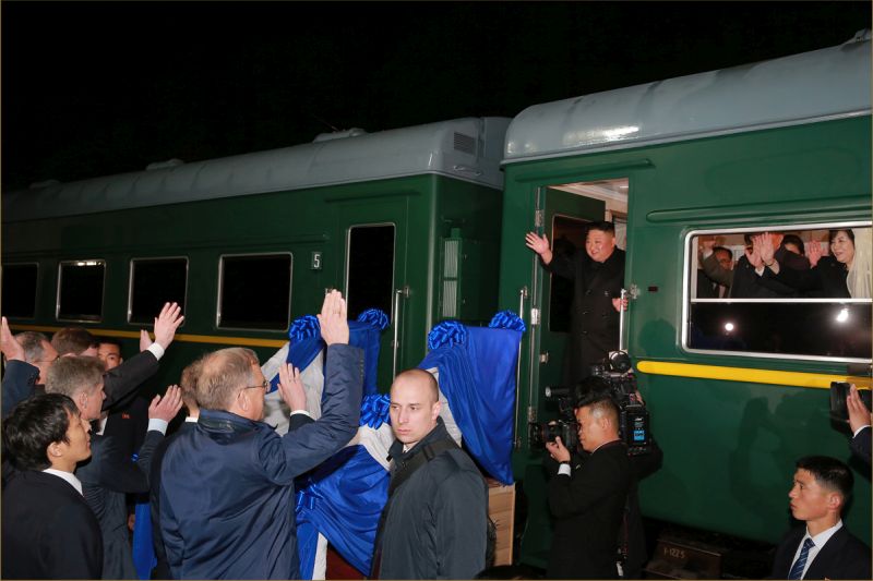 Ким Чен Ын покидает пограничный вокзал «Хасан».