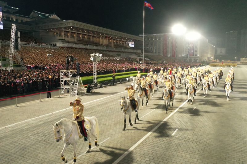 Колонна почетной кавалерии